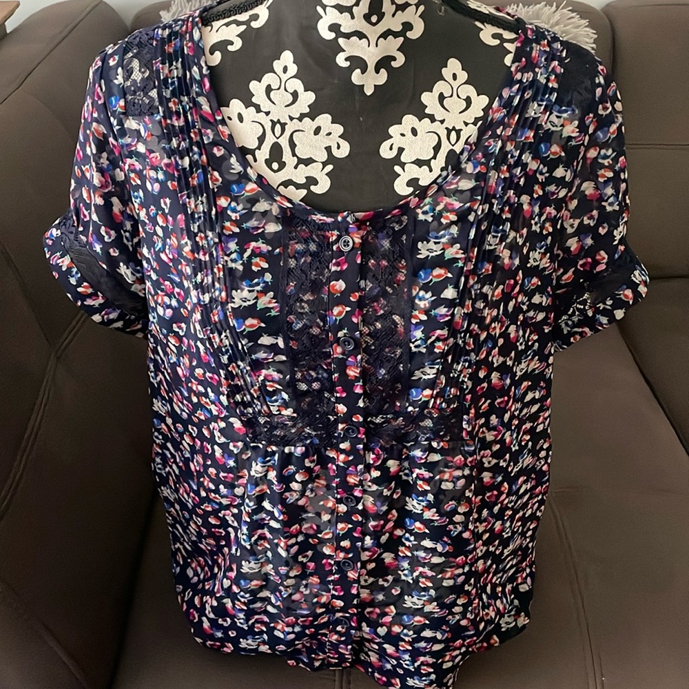 AMERICAN EAGLE OUTFITTERS Navy Blue & Design Sheer Button Down Blouse Size Large
